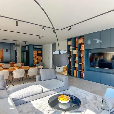 #1 别墅 罗维尼村