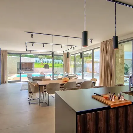 #1 ロヴィンスコ・セロ